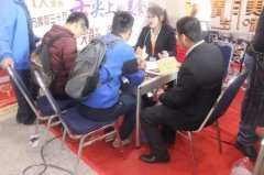 【首戰(zhàn)告捷】張成榮香辣雞架飯濟(jì)南展會(huì)圓滿落幕簽約8家！